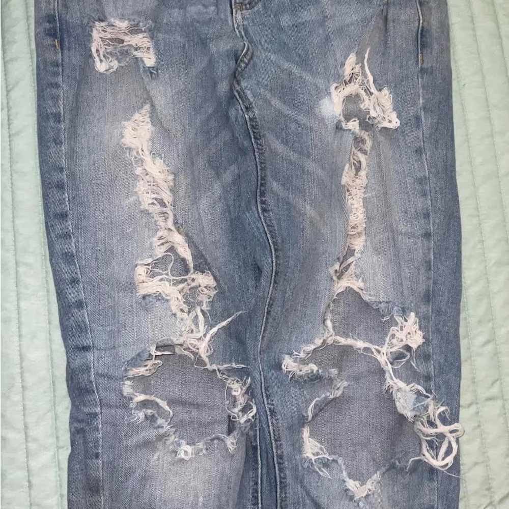 Garage Ripped Jeans - Picture 3 of 3